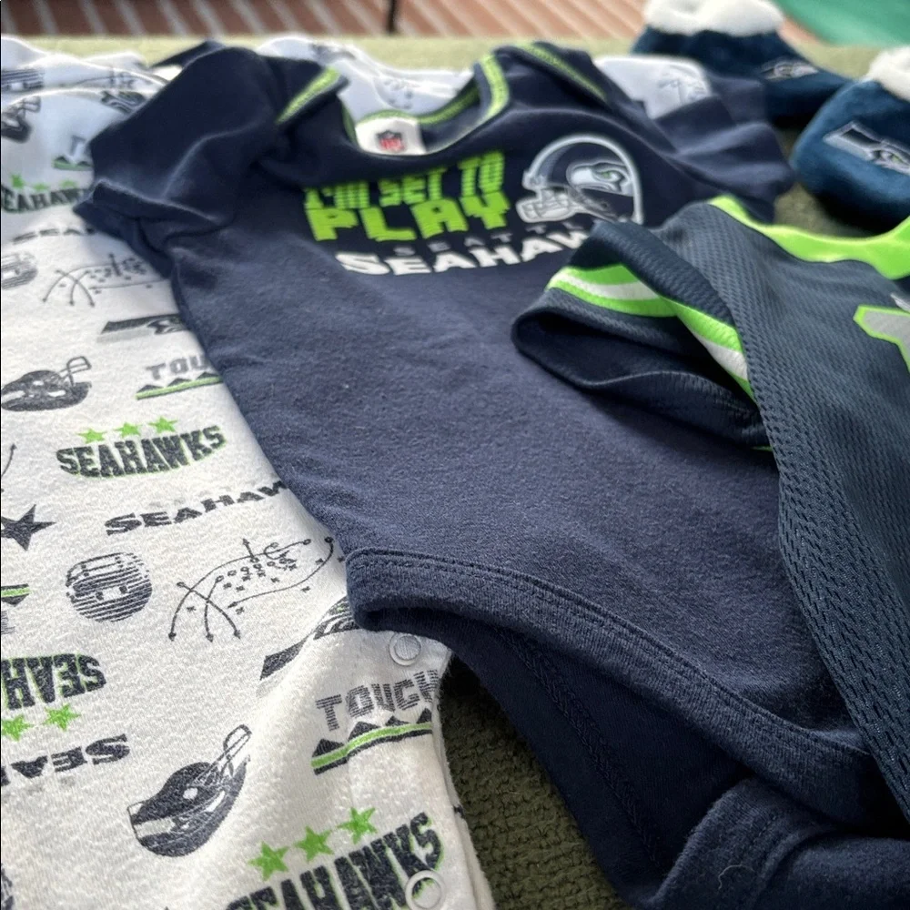Bundle of 4 Baby 3-6 Months NFL Seattle Seahawks Gear (Price Firm) - Picture 3 of 7